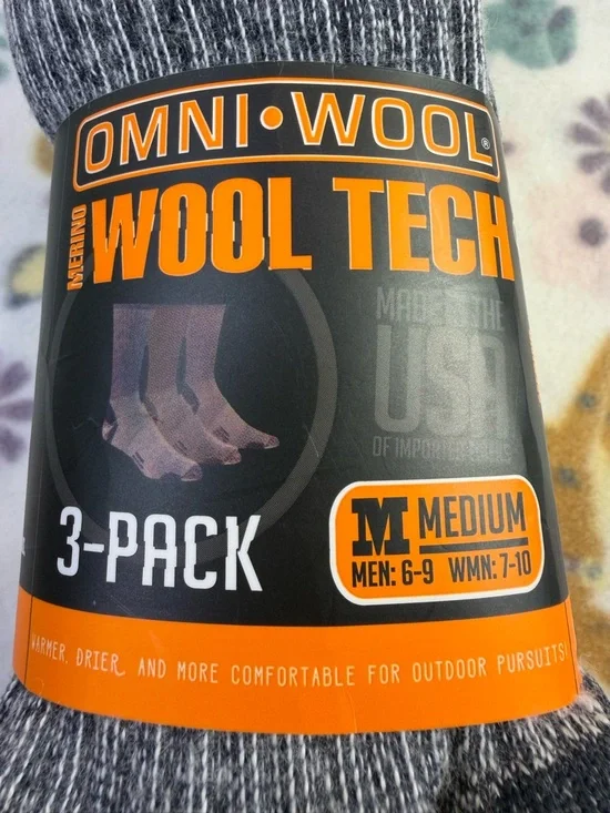 NWT Omni-Wool Wool Tech Merino Wool Hiking Socks 3-Pack Medium - Picture 1 of 10